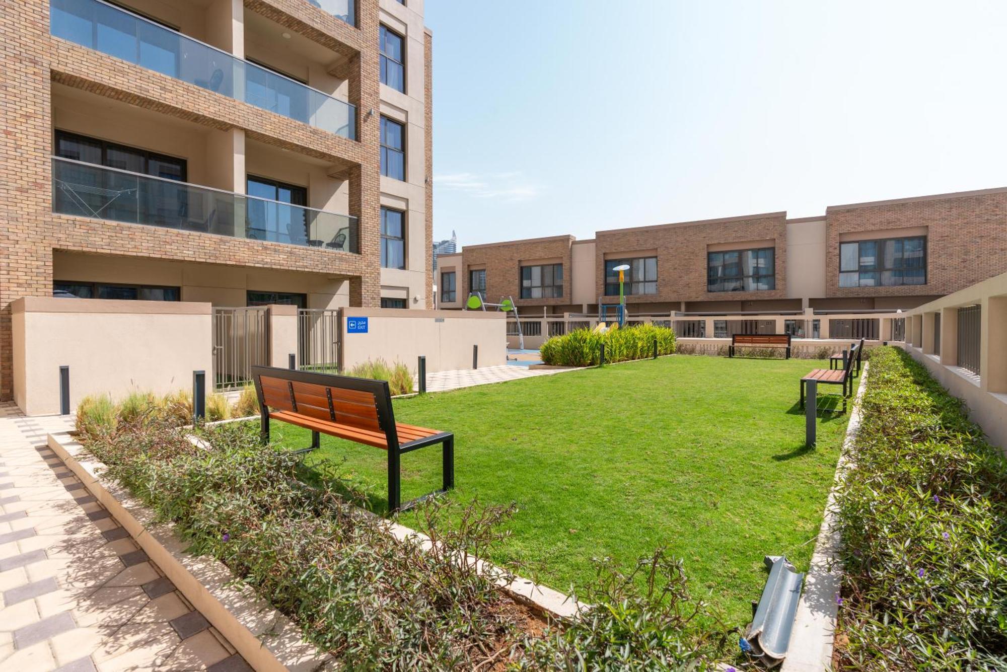 2br In Eleganz 2 - Stylish & Spacious