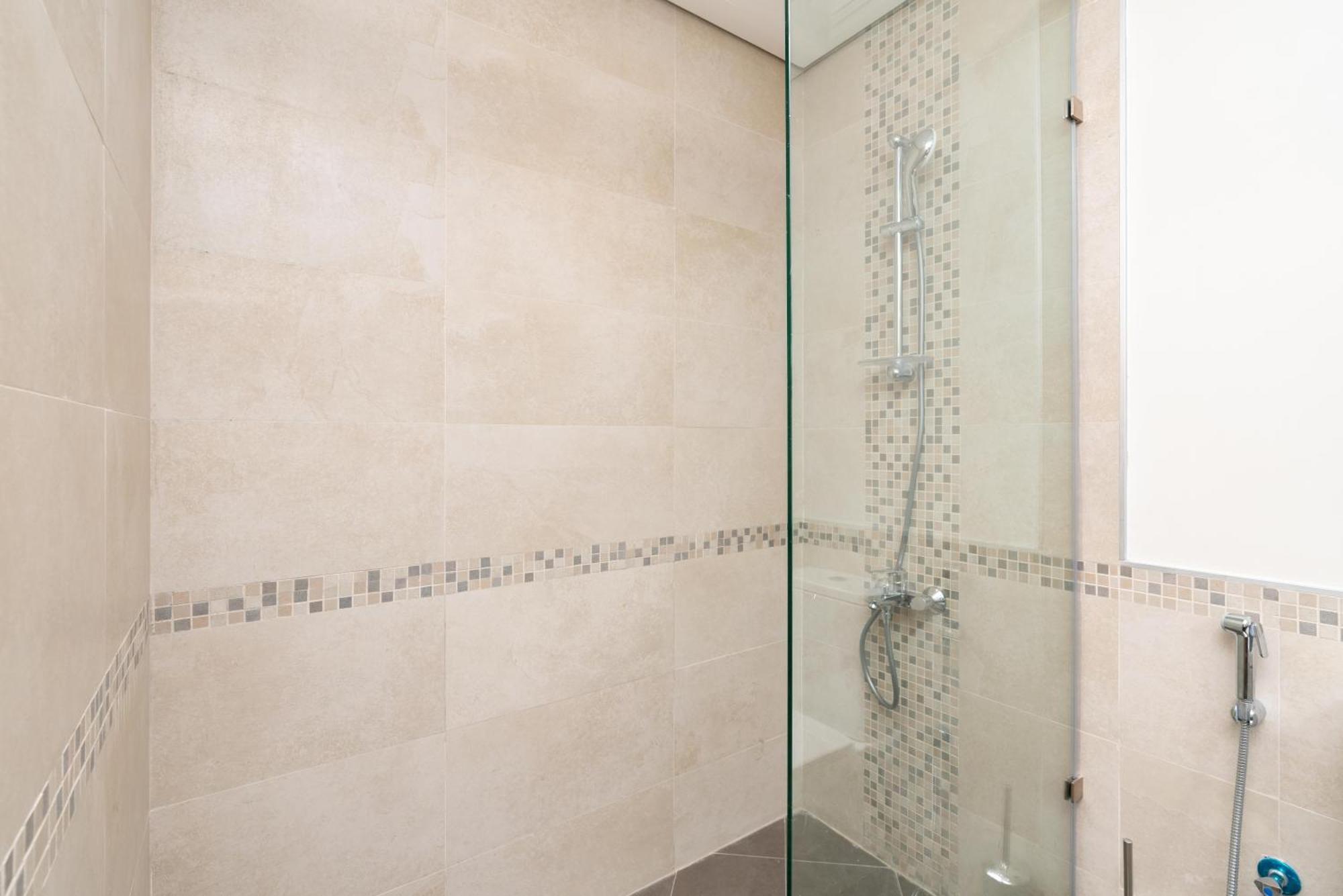 2br In Eleganz 2 - Stylish & Spacious * Dubai