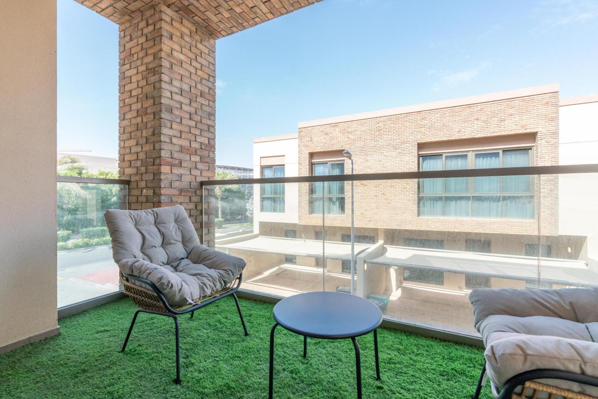 Apartment 2br In Eleganz 2 - Stylish & Spacious