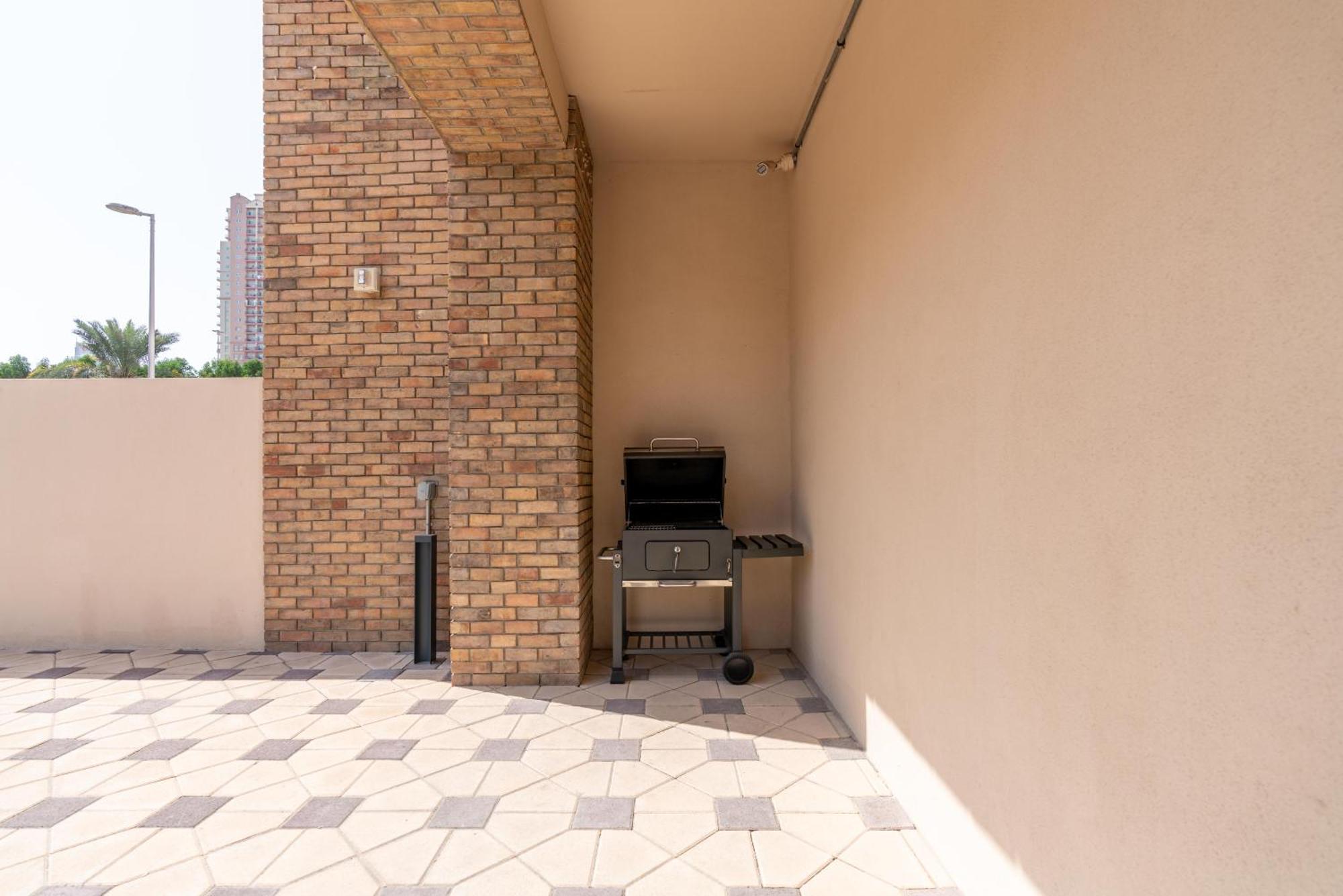 2br In Eleganz 2 - Stylish & Spacious Dubai